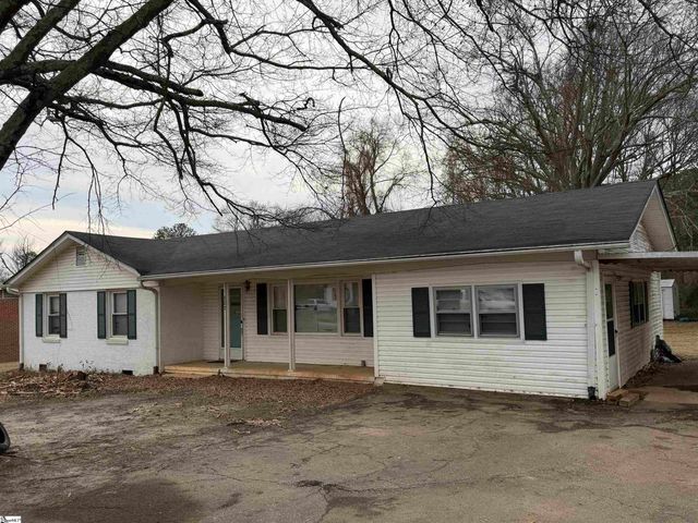 107 Looneybrook Drive, Fountain Inn, SC 29644