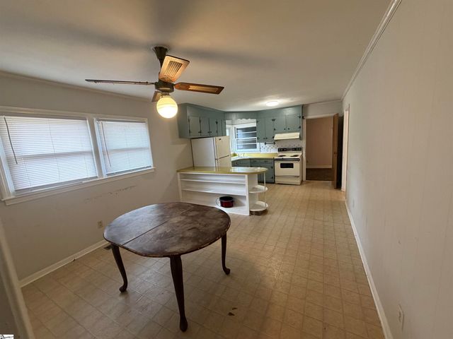 107 Looneybrook Drive, Fountain Inn, SC 29644