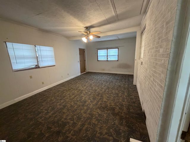 107 Looneybrook Drive, Fountain Inn, SC 29644