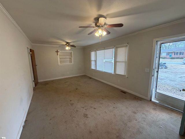 107 Looneybrook Drive, Fountain Inn, SC 29644