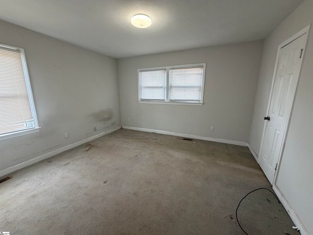 107 Looneybrook Drive, Fountain Inn, SC 29644