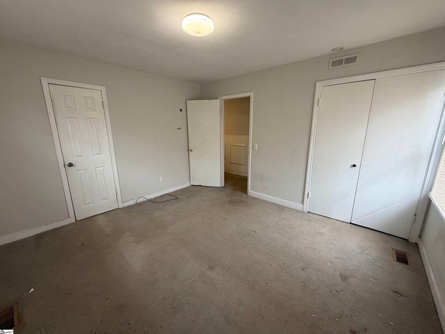 107 Looneybrook Drive, Fountain Inn, SC 29644