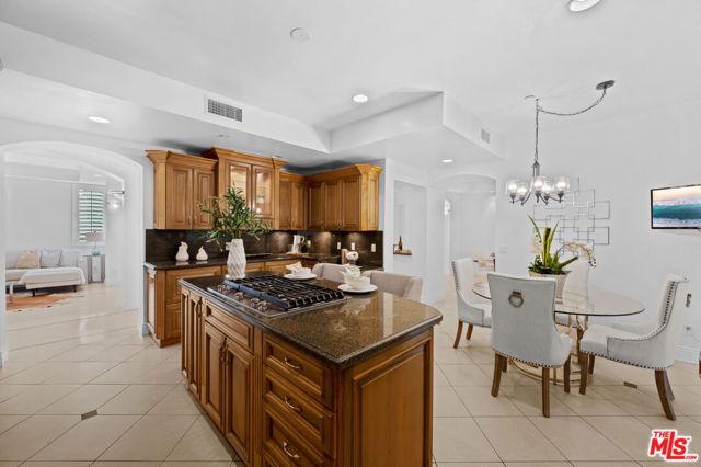 10935 Missouri Avenue B, Los Angeles, CA 90025