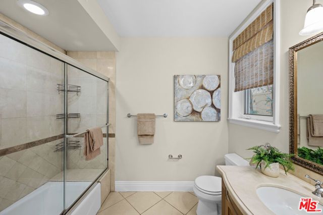 10935 Missouri Avenue B, Los Angeles, CA 90025