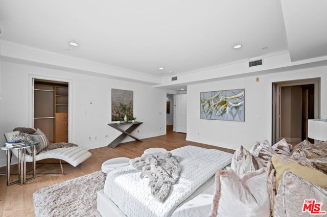 10935 Missouri Avenue B, Los Angeles, CA 90025