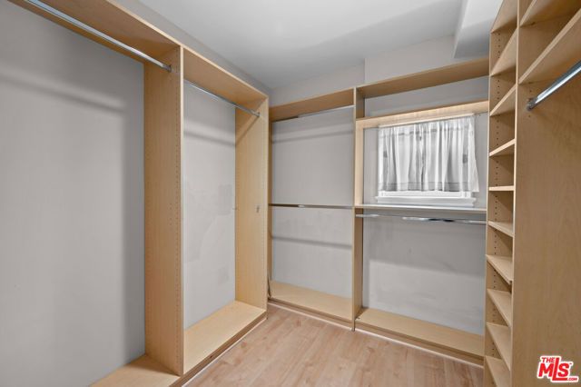 10935 Missouri Avenue B, Los Angeles, CA 90025