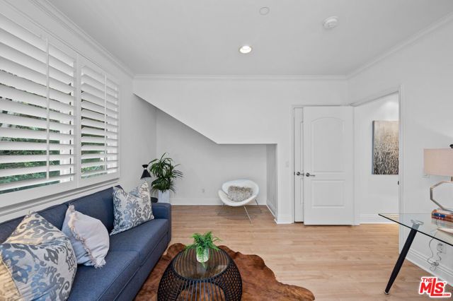 10935 Missouri Avenue B, Los Angeles, CA 90025