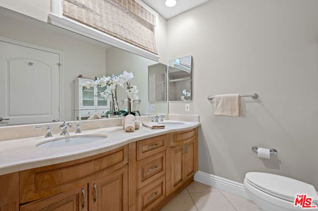 10935 Missouri Avenue B, Los Angeles, CA 90025