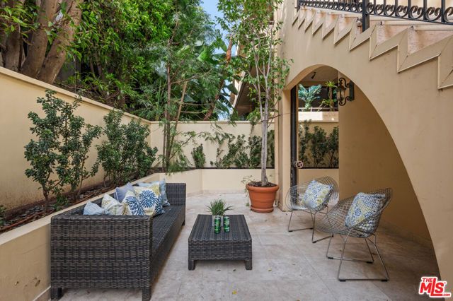 10935 Missouri Avenue B, Los Angeles, CA 90025