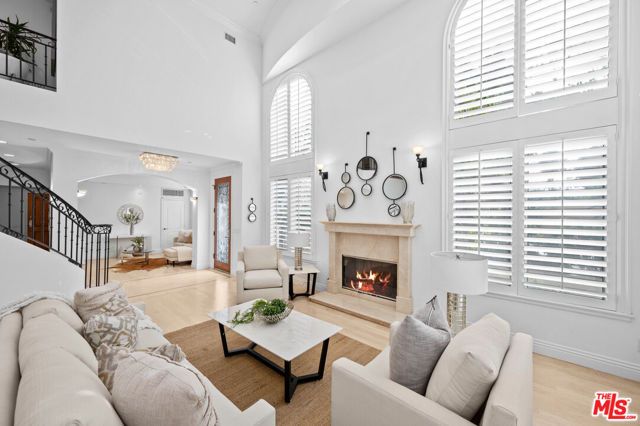 10935 Missouri Avenue B, Los Angeles, CA 90025