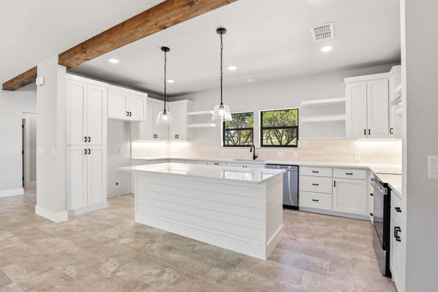 1615 Rocky Ridge Loop, Canyon Lake, TX 78133