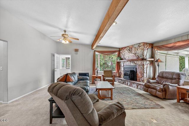 2204 Lampman Road, Gold Hill, OR 97525