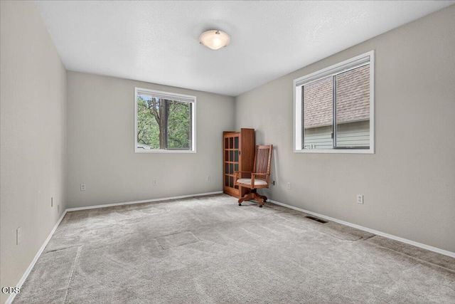 2204 Lampman Road, Gold Hill, OR 97525