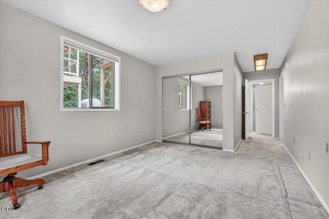2204 Lampman Road, Gold Hill, OR 97525