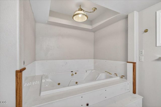 2204 Lampman Road, Gold Hill, OR 97525