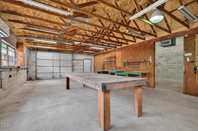 2204 Lampman Road, Gold Hill, OR 97525