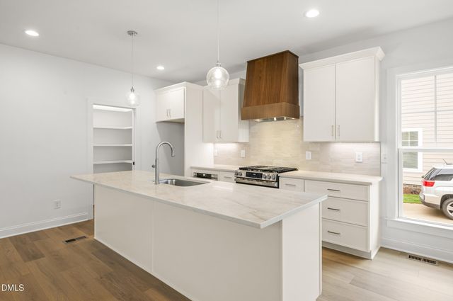 726 Powell Drive, Raleigh, NC 27606