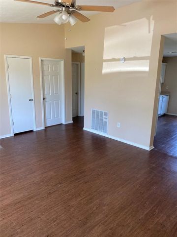 309-311 Lilac Drive, Granbury, TX 76049