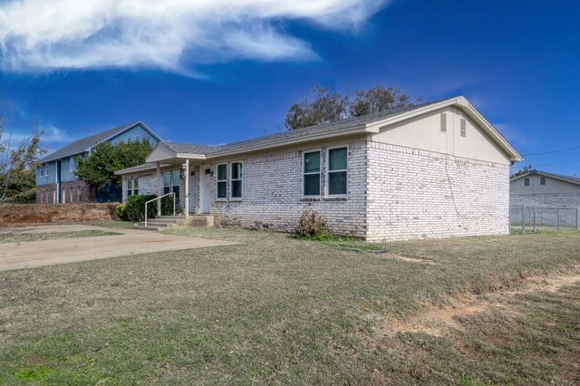 309-311 Lilac Drive, Granbury, TX 76049