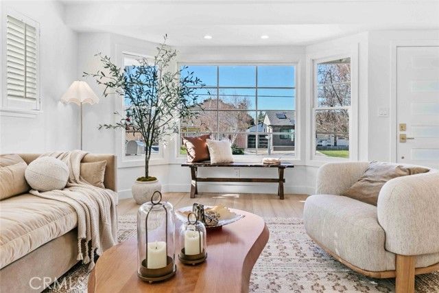 8372 Outland View Drive, Sun Valley (los Angeles), CA 91352