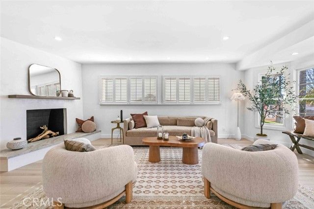 8372 Outland View Drive, Sun Valley (los Angeles), CA 91352