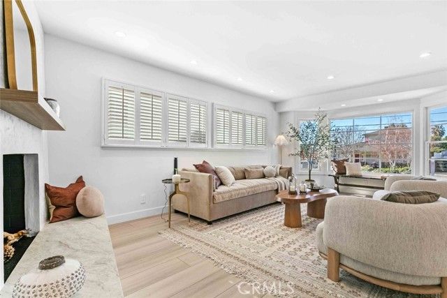 8372 Outland View Drive, Sun Valley (los Angeles), CA 91352