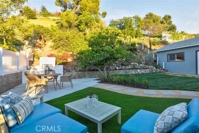 8372 Outland View Drive, Sun Valley (los Angeles), CA 91352