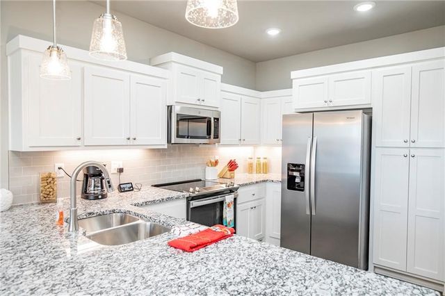 2578 N Ward Drive, Fayetteville, AR 72704