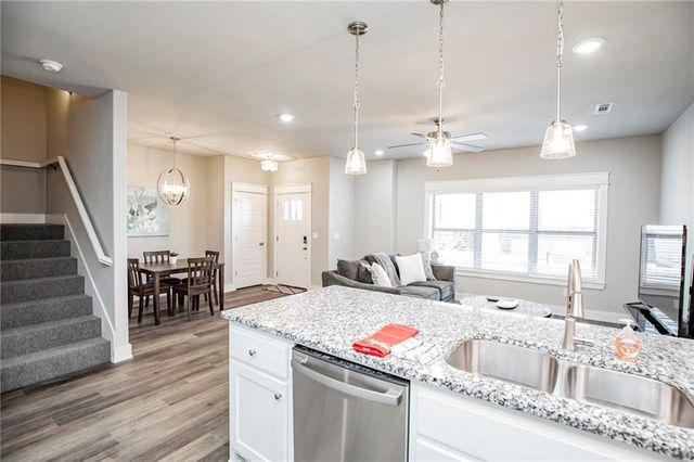 2578 N Ward Drive, Fayetteville, AR 72704