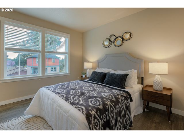 3705 Se 107TH Ave, Portland, OR 97266