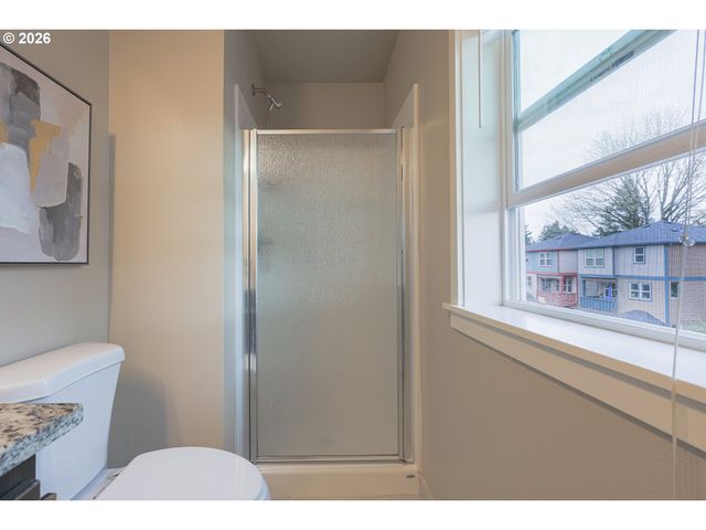 3705 Se 107TH Ave, Portland, OR 97266