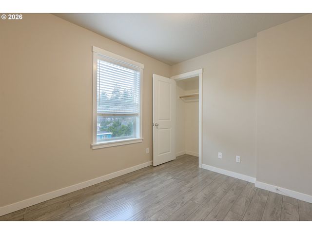 3705 Se 107TH Ave, Portland, OR 97266