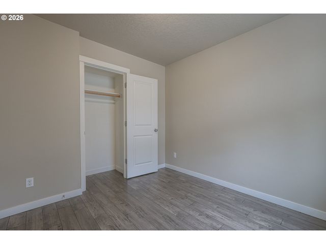 3705 Se 107TH Ave, Portland, OR 97266