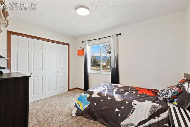 2105 Farnsworth Drive, Colorado Springs, CO 80916