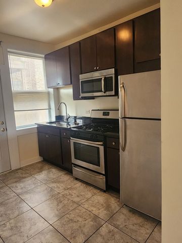 3219 W Division Street 2N, Chicago, IL 60651