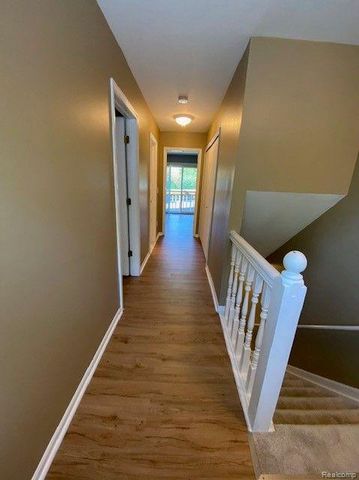 1567 STREAMWOOD Court 55, Rochester Hills, MI 48309