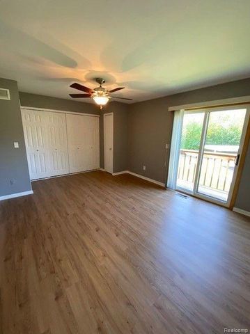 1567 STREAMWOOD Court 55, Rochester Hills, MI 48309