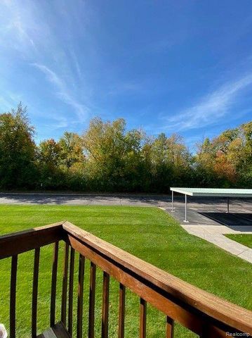 1567 STREAMWOOD Court 55, Rochester Hills, MI 48309