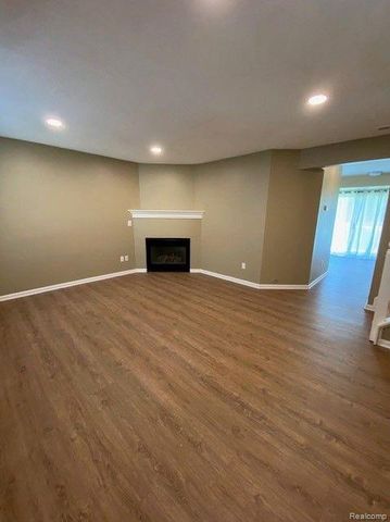 1567 STREAMWOOD Court 55, Rochester Hills, MI 48309