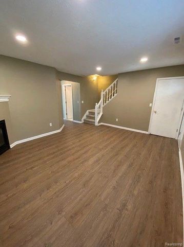 1567 STREAMWOOD Court 55, Rochester Hills, MI 48309