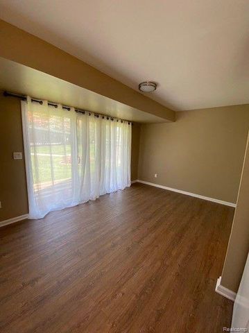 1567 STREAMWOOD Court 55, Rochester Hills, MI 48309