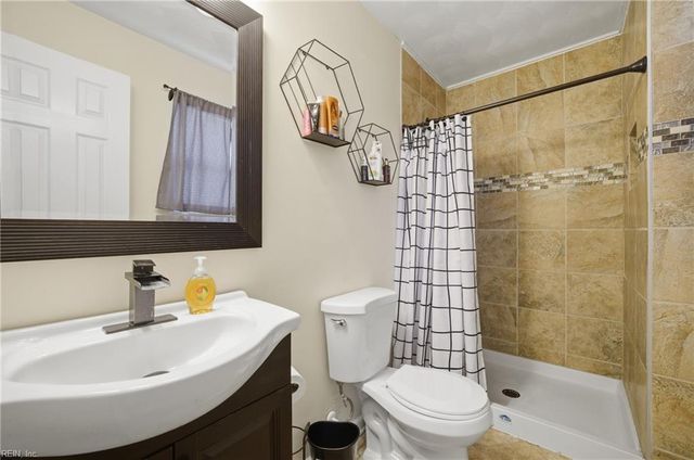 1632 Old Buckroe RD, Hampton, VA 23664