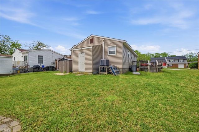 1632 Old Buckroe RD, Hampton, VA 23664