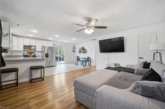 1632 Old Buckroe RD, Hampton, VA 23664