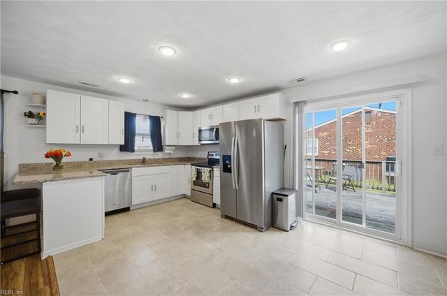 1632 Old Buckroe RD, Hampton, VA 23664