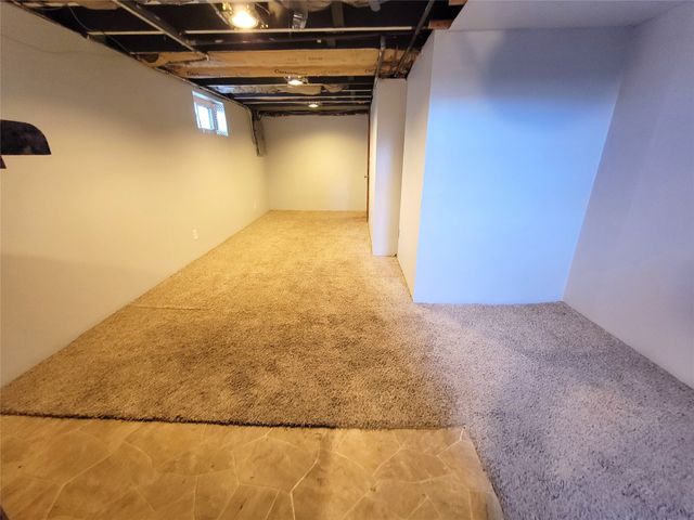 3905 Cambridge Street, Des Moines, IA 50313