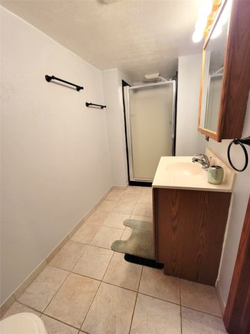 3905 Cambridge Street, Des Moines, IA 50313