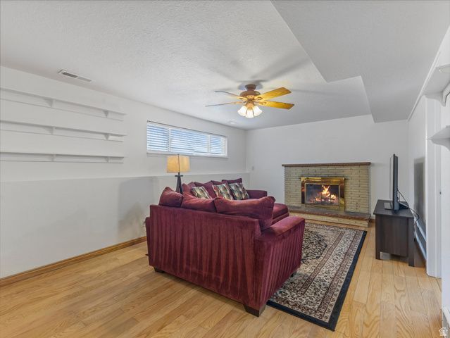 8698 S ALTA CANYON DR, Sandy, UT 84093