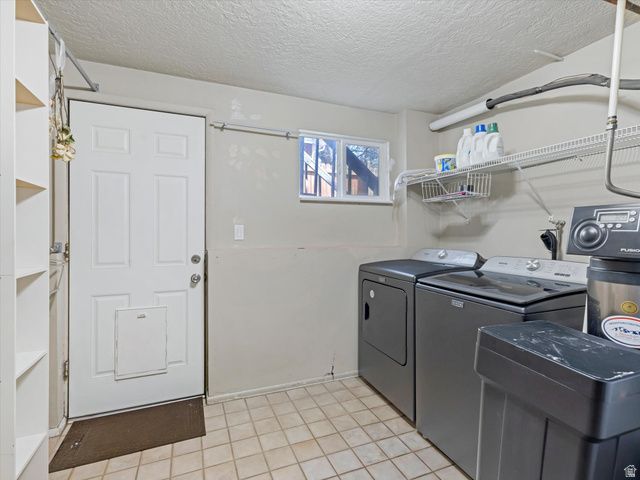 8698 S ALTA CANYON DR, Sandy, UT 84093