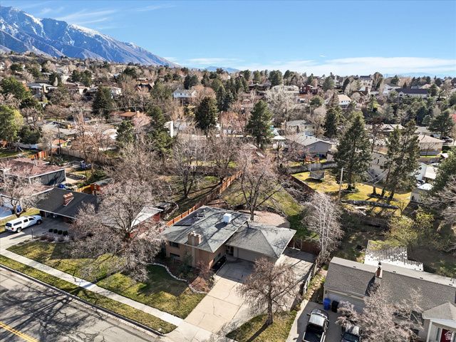 8698 S ALTA CANYON DR, Sandy, UT 84093